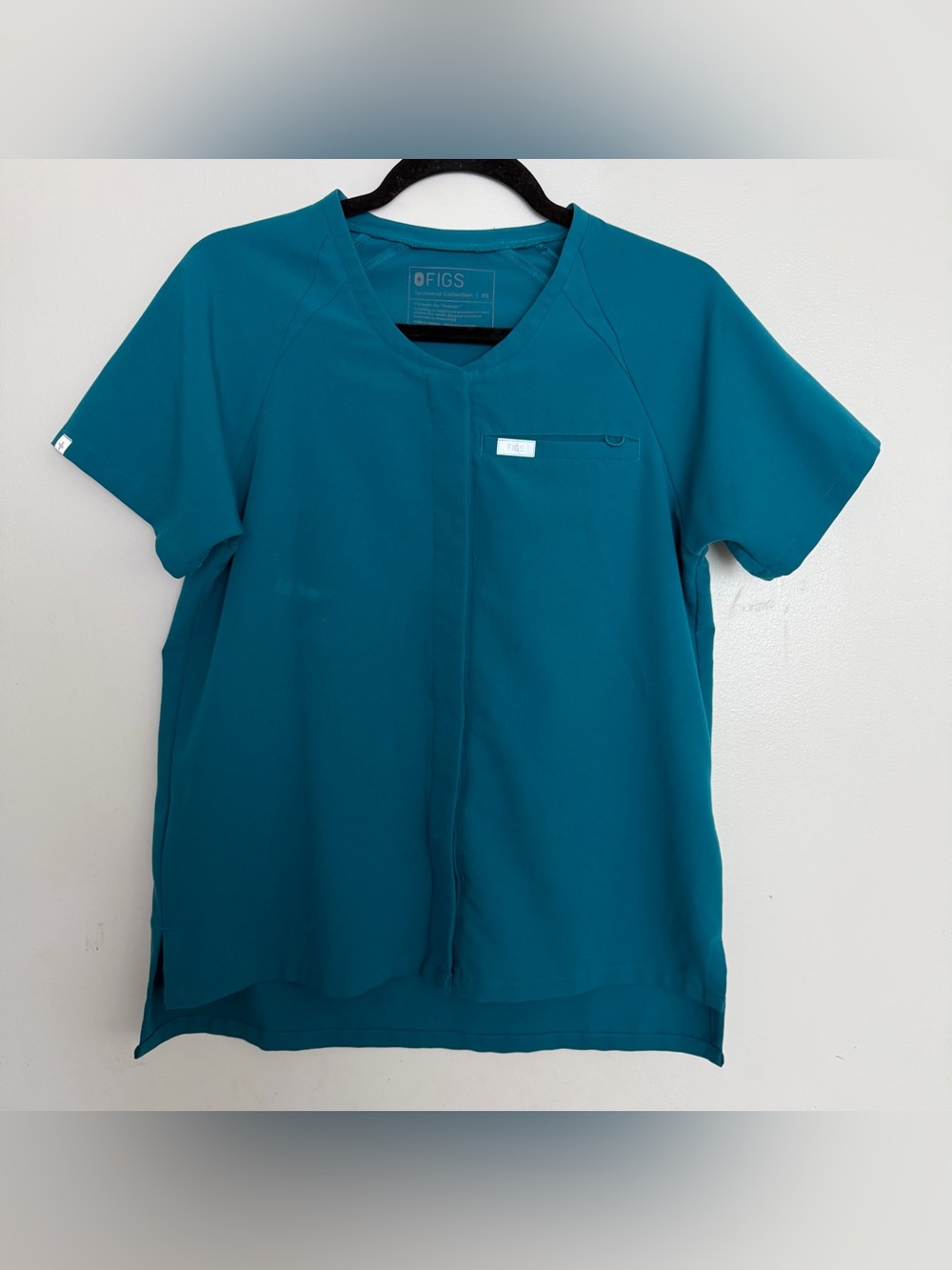 Women's FIGS Tela Classic Scrub Top Pacific Blue 2092 Size XS